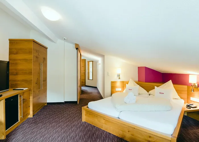 Gabriela Inklusive Super Sommer Card 4* Serfaus