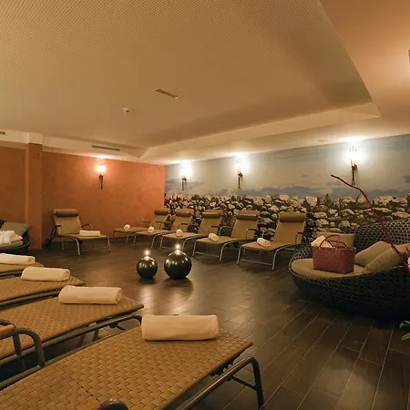 Gabriela Hotel 4*